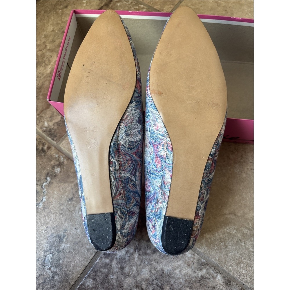Connie Collection Floral Tapestry Pump Shoe Flats, Size 9 - Picture 7 of 7